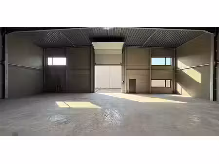 bâtiment d’entreprise à louer à evergem pour € 2.500