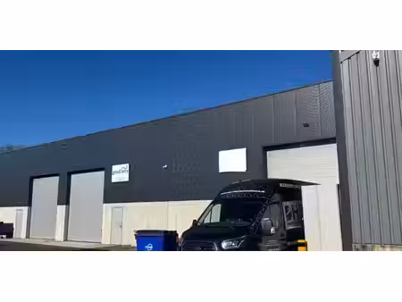 bâtiment d’entreprise à louer à hulshout pour € 1.200