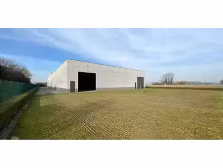 bâtiment d’entreprise à louer à kruishoutem pour € 3.500