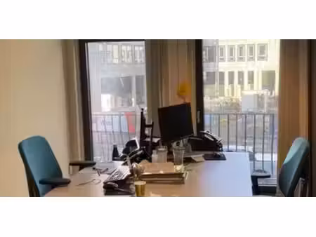 bâtiment d’entreprise à louer à namur pour € 2.133
