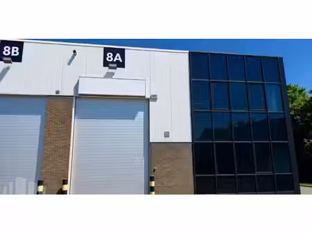 bâtiment d’entreprise à louer à zaventem pour € 3.684