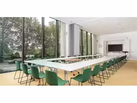 bureau à louer à ixelles pour € 4.927
