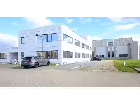 bureau à louer à hasselt pour € 4.611