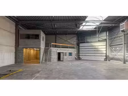 entrepôt à louer à evergem pour € 3.900