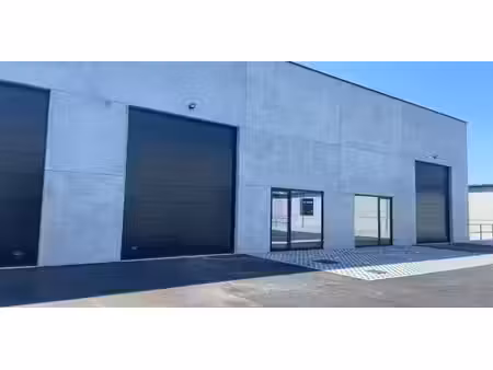 entrepôt à louer à sint-eloois-vijve pour € 1.020