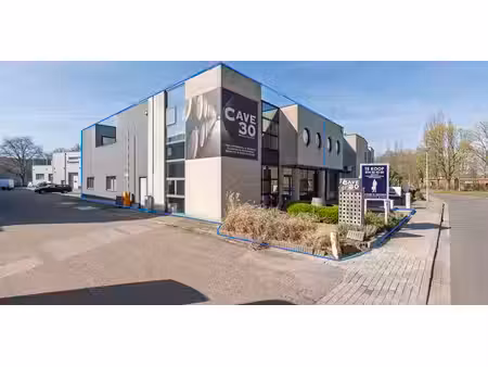 bâtiment commercial à vendre à turnhout pour € 595.000
