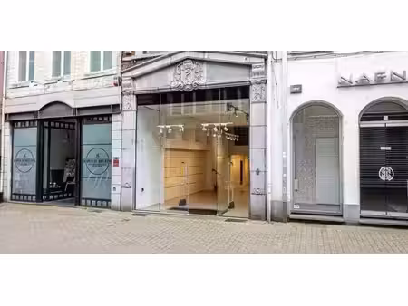 bien commercial à louer à wavre pour € 2.275