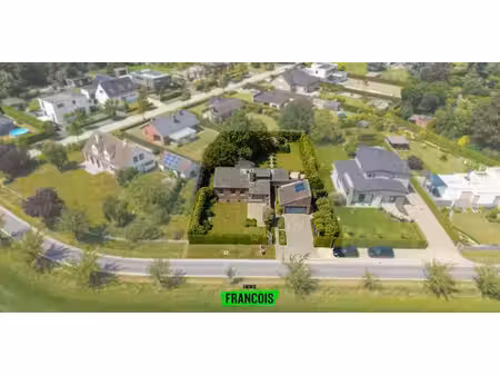 sous option - villa à vendre à eke avec 4 chambres à coucher