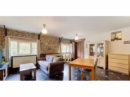appartement à louer à emptinne pour € 695 avec 1 chambre à coucher