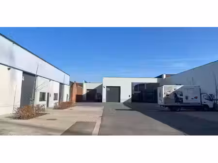 bâtiment d’entreprise à louer à merksem pour € 3.400