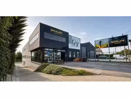 bâtiment d’entreprise à vendre à lot pour € 1.750.000