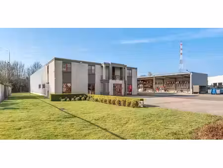 bâtiment d’entreprise à vendre à bree pour € 1.285.000 avec 1 chambre à coucher