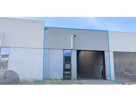 bâtiment d’entreprise à louer à genk pour € 1.138
