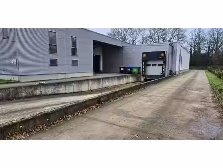 bâtiment d’entreprise à louer à molenstede pour € 3.500