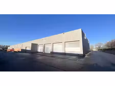 bâtiment d’entreprise à louer à evergem pour € 4.300