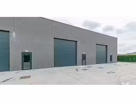 sous option - bâtiment d’entreprise à louer à eernegem