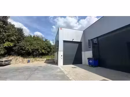 bâtiment d’entreprise à louer à lauwe pour € 695
