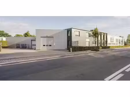 bâtiment d’entreprise à vendre à meulebeke pour € 1.675.000