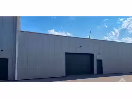 bâtiment d’entreprise à louer à mol pour € 3.500