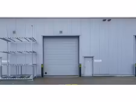 bâtiment d’entreprise à louer à opglabbeek pour € 1.118