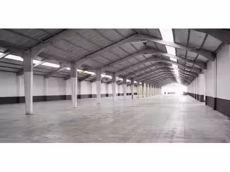 bâtiment d’entreprise à louer à rumbeke pour € 4.500