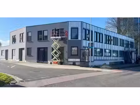 bâtiment d’entreprise à louer à schelle pour € 642