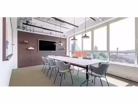 bureau à louer à liège pour € 3.018