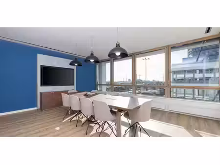 bureau à louer à temse pour € 708