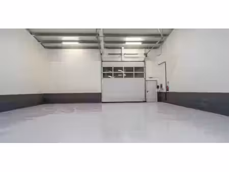 entrepôt à louer à anzegem pour € 520
