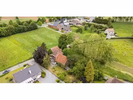 sous option - entrepôt à vendre à lot avec 2 chambres à coucher