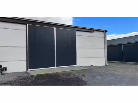 entrepôt à louer à vinkt pour € 550