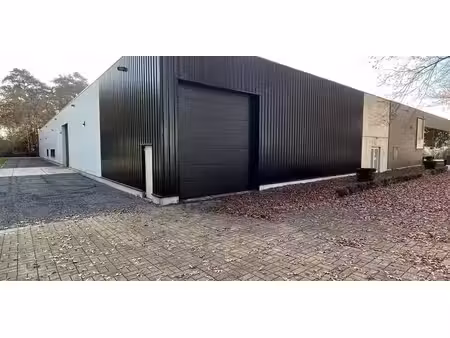 entrepôt à louer à hasselt pour € 3.320