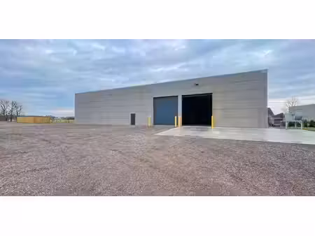 entrepôt à louer à ieper pour € 4.950