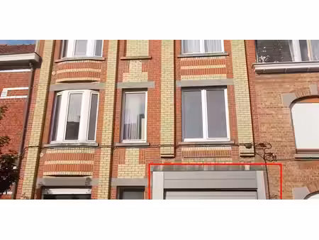entrepôt à louer à menen pour € 650