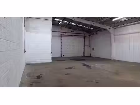 entrepôt à louer à poperinge pour € 590