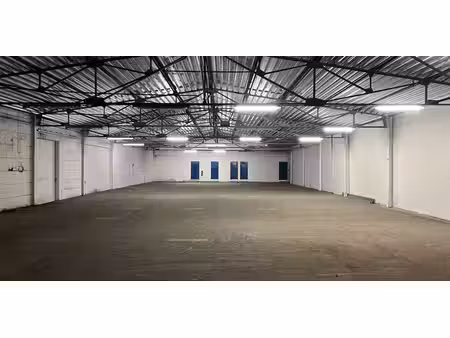 entrepôt à louer à tielt pour € 1.200