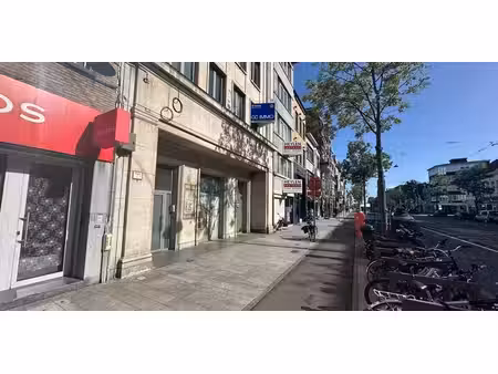 bien commercial à louer à merksem pour € 3.500