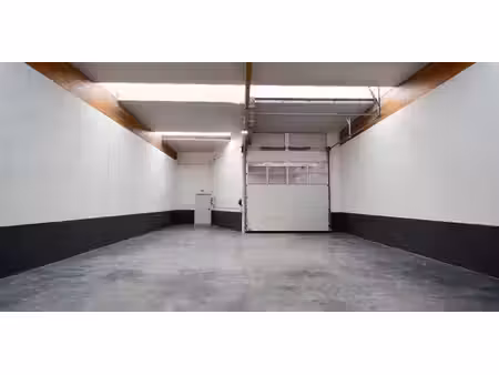 entrepôt à louer à vichte pour € 678