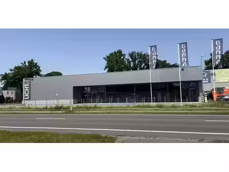 bien commercial à louer à balen pour € 4.950