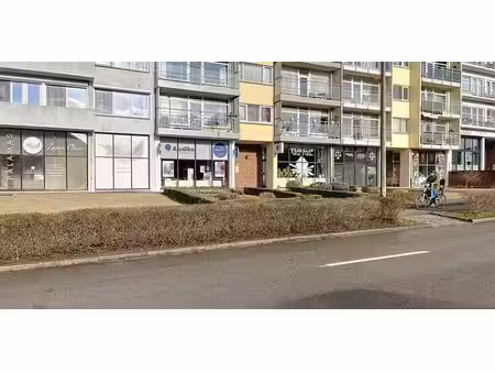 bien commercial à louer à genk pour € 650