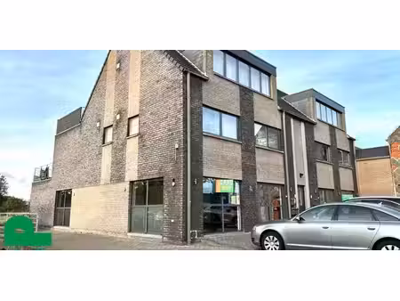 bien commercial à louer à geel pour € 1.050