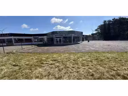 bien commercial à louer à geel pour € 5.000