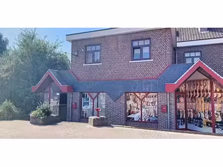 bien commercial à louer à maaseik pour € 650