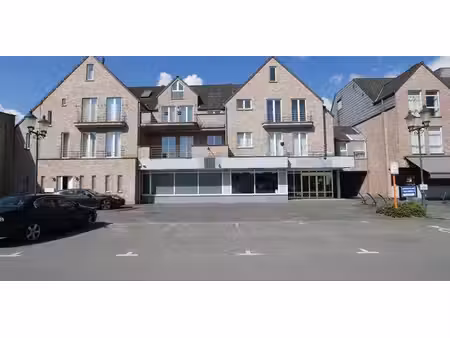 bien commercial à louer à opgrimbie pour € 4.000
