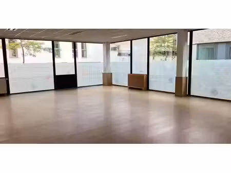 bureau à louer à overijse pour € 4.000