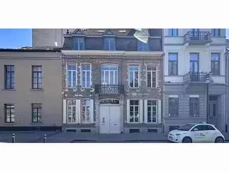 maison exceptionnelle à louer à bruxelles pour € 3.950 avec 5 chambres à coucher