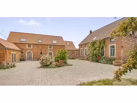 ferme à vendre à beauvechain pour € 1.395.000 avec 7 chambres à coucher