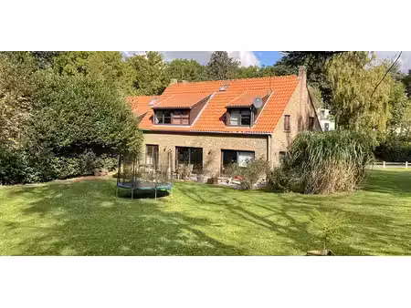 villa à vendre à bierges pour € 649.000 avec 4 chambres à coucher