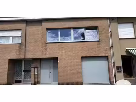 sous option - maison à louer à massemen avec 3 chambres à coucher