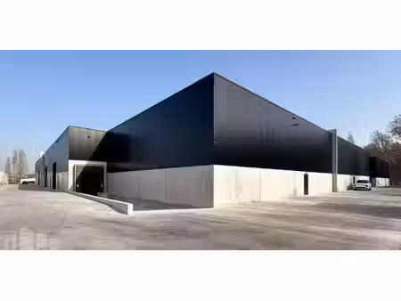bâtiment d’entreprise à louer à buggenhout pour € 5.022